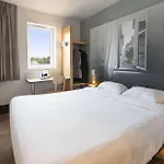 Metz Aux Arches Hotel 2*