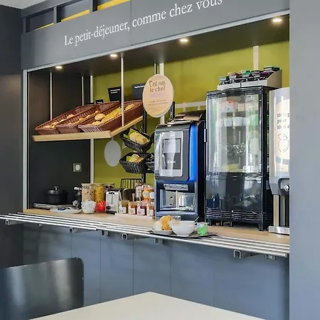 Metz Aux Arches Hotel 2*