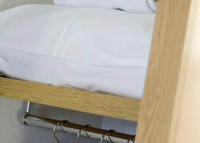 Metz Aux Arches Отель