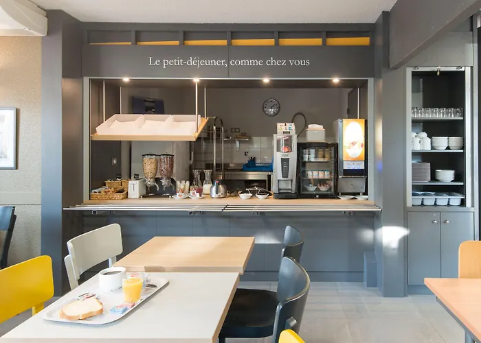 Hotel Metz Aux Arches 2*