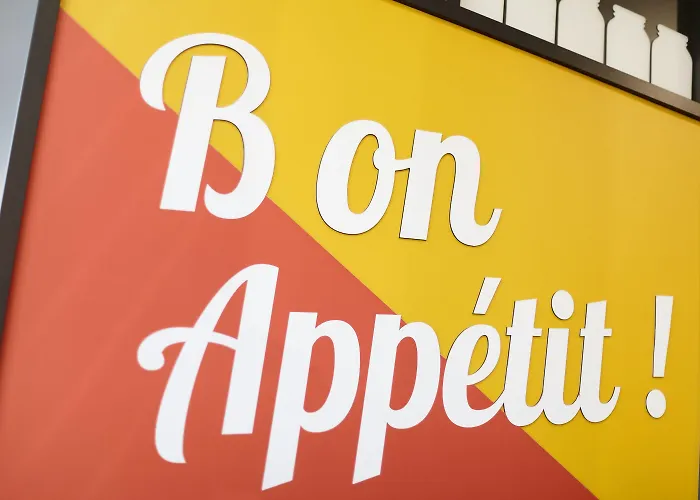 Metz Aux Arches Hotel 2*