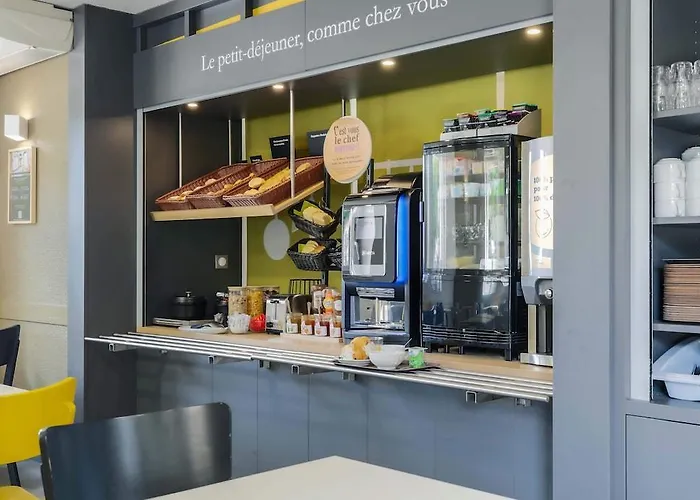 Metz Aux Arches Hotel 2*